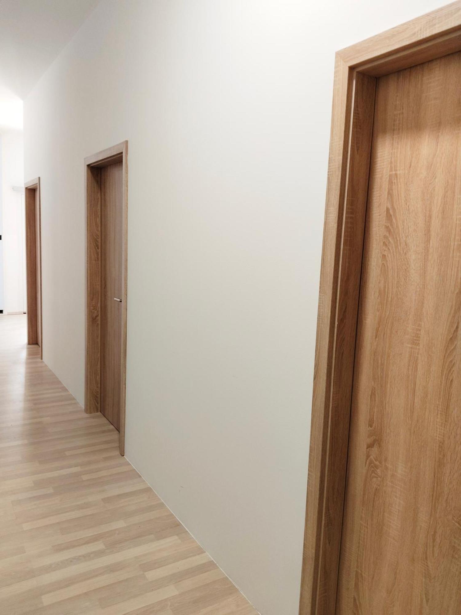 Albergue Favorit-rooms Direkt Metro-u1 Connection To Centralstation And City-center