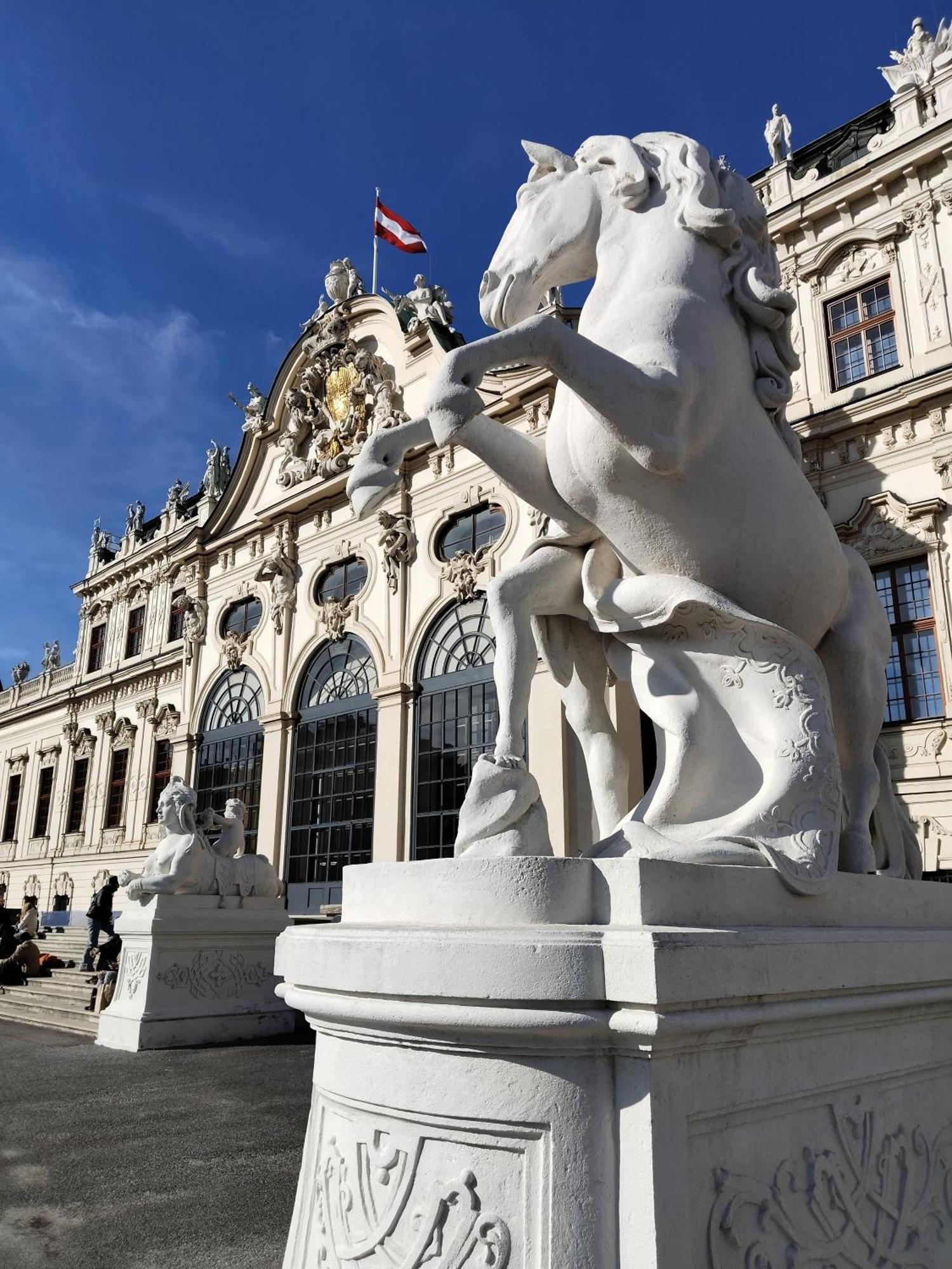 Favorit-rooms Direkt Metro-u1 Connection To Centralstation And City-center Albergue Viena